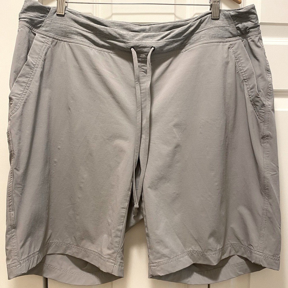 Duluth Trading Armachillo 10” Shorts